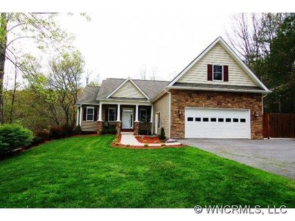 169 Amble Lane sold home in Hodge Hill Acres, Fletcher, NC