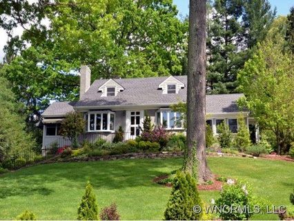 6 Reynolds Place sold home in Beaver Lake, Asheville, NC