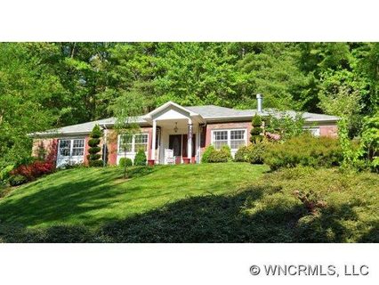 64 Woodbury Road