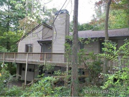 4 Lakeshore Lane sold home in Beaver Lake, Asheville, NC