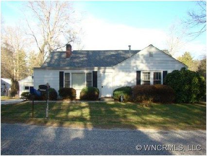 503 West Chestnut sold home in Lake Osceola, Hendersonville, NC