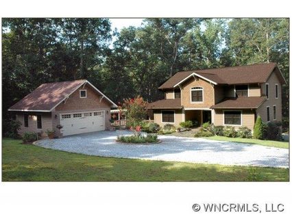 12 Jackson Grove South