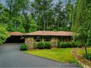 916 Toxaway Circle sold home in Hendersonville, SC