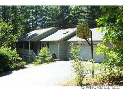 28 Blueberry Lane sold home in Byers Park, Fairview, NC