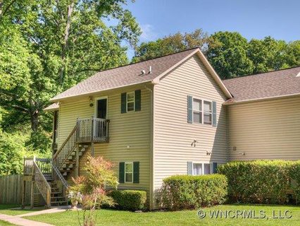 118 S Park Ln sold condo in Park Lane Townhomes, Black Mountain, NC