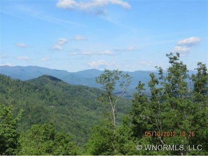 Lot 17 Wildflower sold lot in Wildflower, Franklin, NC