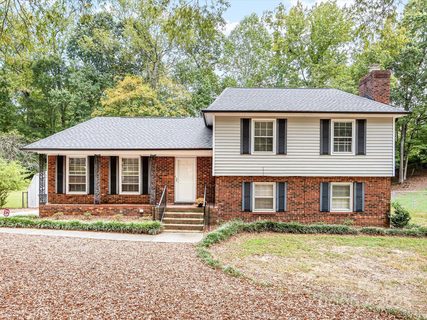 7322 Kilcullen Drive sold home in Heritage Woods East, Charlotte, NC