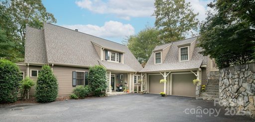 1513 Brentwood Place pending home in East Shores, Morganton, NC