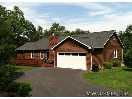 25 Lynnette Drive sold home in Rainbow Ridge, Fairview, NC