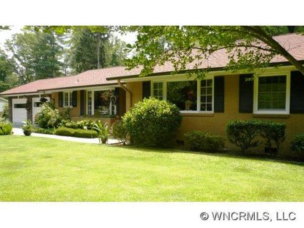 1234 Ashby Lane sold home in Towne Forest, Hendersonville, NC