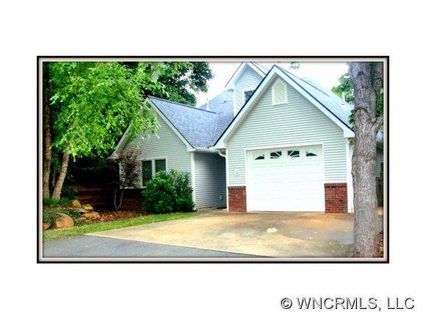 32 Caton Place sold townhome in Mountainbrook Village, Black Mountain, NC
