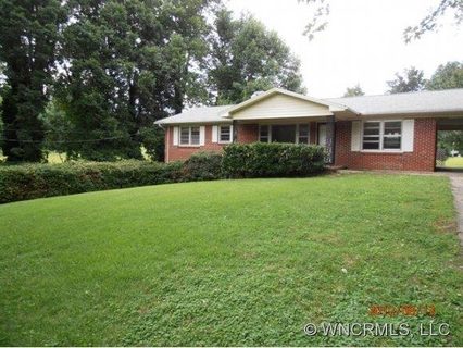 205 Moody Street sold home in Green Acres, Hendersonville, NC