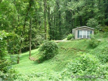 133 Lower Bat Cave Drive sold home in Bat Cave Manor, Hendersonville, NC
