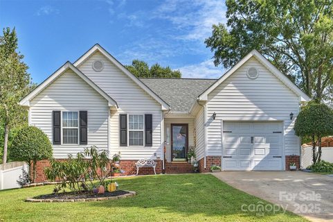 1002 Raywood Court sold home in Sierra Pointe, Matthews, NC