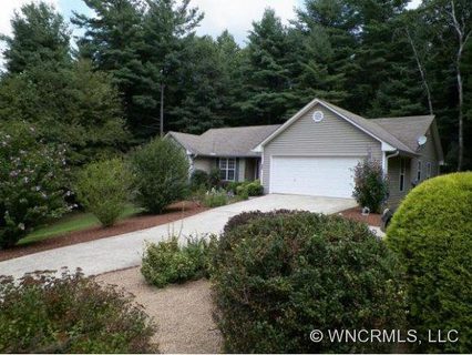 26 Blueberry Lane sold home in Byers Park, Fairview, NC