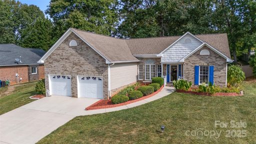 1447 34th Avenue Lane sold home in Colony Woods, Hickory, NC