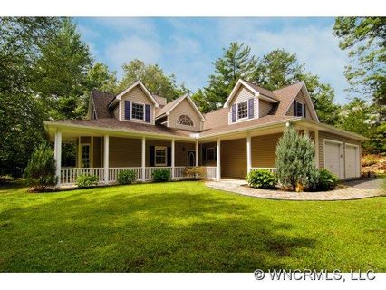 99 Allen Springs Road sold home in Laurels of Etowah, Horse Shoe, NC