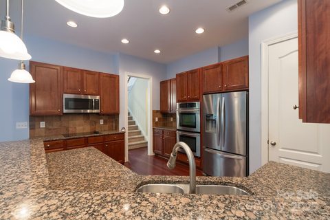 878 Treasure Court pending home in Reserve At Gold Hill, Fort Mill, SC