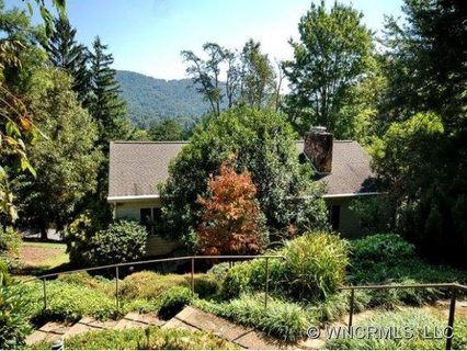 100 Cambridge Road sold home in Lakeview Estates, Asheville, NC