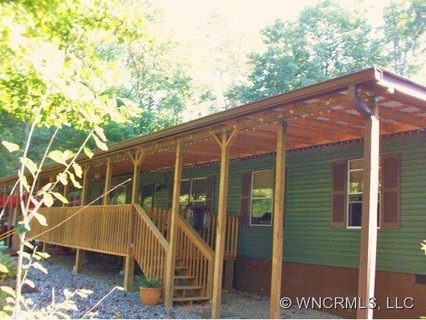 24 Timbers Edge Lane sold home in Mountain Shadows, Fairview, NC