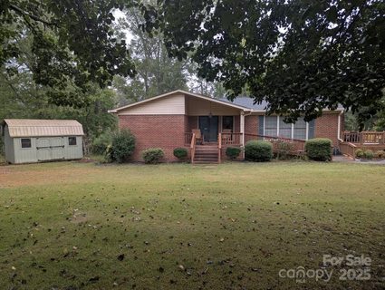 2526 Country Club Drive