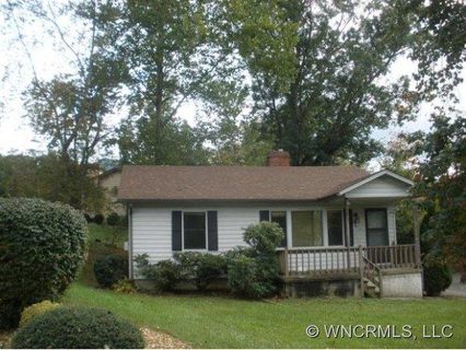 1 Woodland Drive sold townhome in The Woodlands, Black Mountain, NC