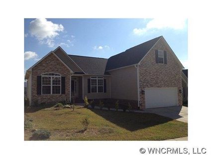 6 Stonebury Drive sold home in Stonecrest, Arden, NC