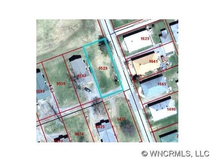 1 Half Moon Dr 30