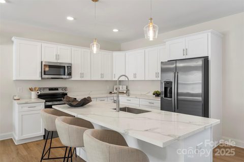 Homes in Glen Forest, Charlotte