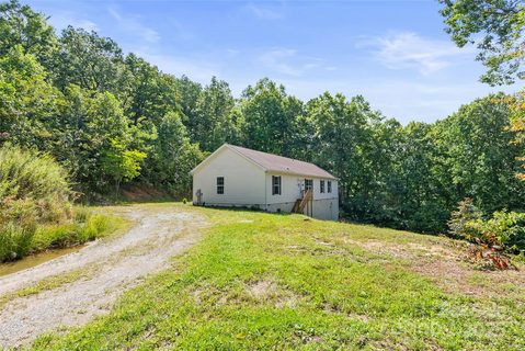 47 Red Valley Road sold home in Mountain Meadows, Penrose, NC