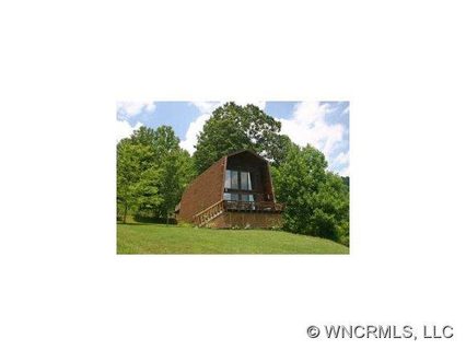 182 Dahlia Lane sold home in Mountain Valley Estates, Waynesville, NC