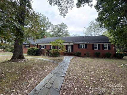 108 Pinehurst Lane sold home in Dogwood Hills, Newton, NC