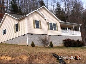 91 Peaceful Orchard Drive sold home in Peaceful View, Hendersonville, NC