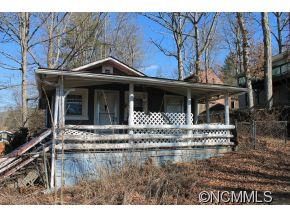 4 Spruce Dr