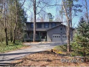 6 Lakeshore Lane sold home in Beaver Lake, Asheville, NC