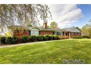 1906 Country Club sold home in Country Club Park, Hendersonville, NC
