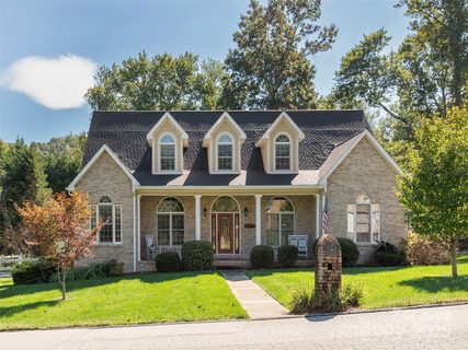 11 Nathan Court sold home in Sweetwater Oaks, Fletcher, NC