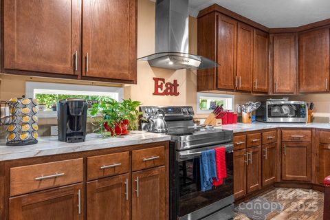 200 Vista Pointe Drive sold home in Spring Pointe Estates, Stony Point, NC