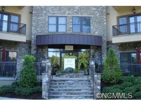 350 East Allen Unit 207 sold condo in 350 East Allen Condominiums, Hendersonville, NC