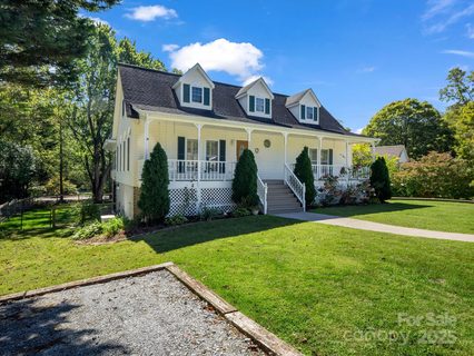 2360 Rosemont Court sold home in Rosemont, Hendersonville, NC