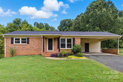 106 Fairway Drive sold home in Woodland Park, Belmont, NC