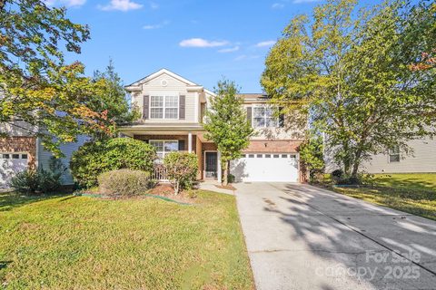 7403 Lamplighter Close Drive sold home in Matthews Grove, Matthews, NC