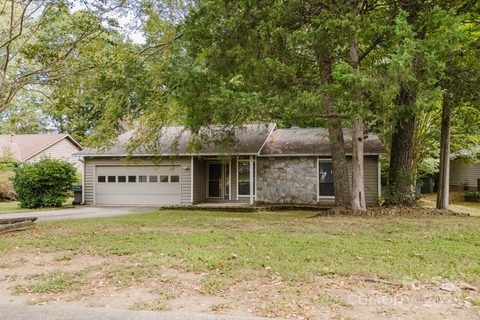 3844 Sweetgrass Lane sold home in Cedar Woods, Charlotte, NC