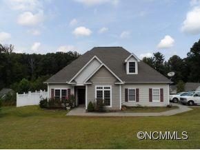 18 Wayward Path sold home in Hideaway Glen, Candler, NC