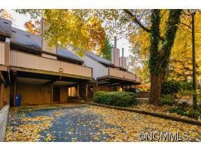 16 Maple Ridge Lane