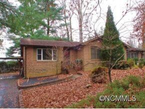 113a Oakwood Place sold home in Brookside Manor, Hendersonville, NC