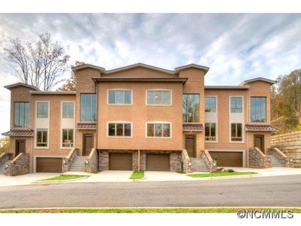 28 Macallan Lane