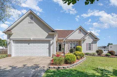 3709 Bentley Place sold home in Cedar Springs, Concord, NC