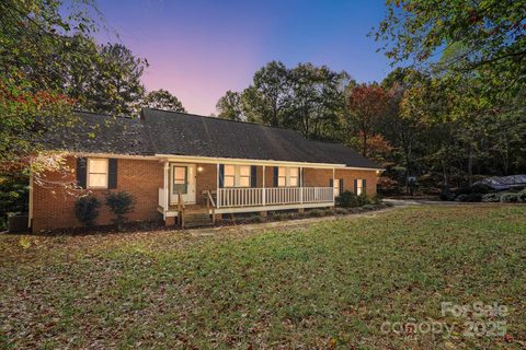 2455 Old Pond Drive sold home in Stoney Creek Acres, Lincolnton, NC