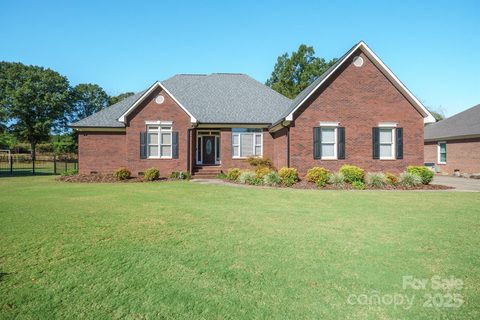8316 Quail Hollow Drive sold home in Stallings Glen, Harrisburg, NC